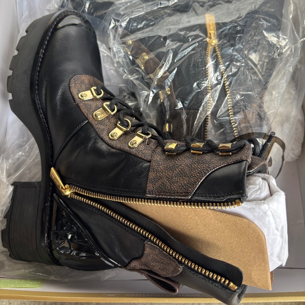 Michael Kors boots size 6